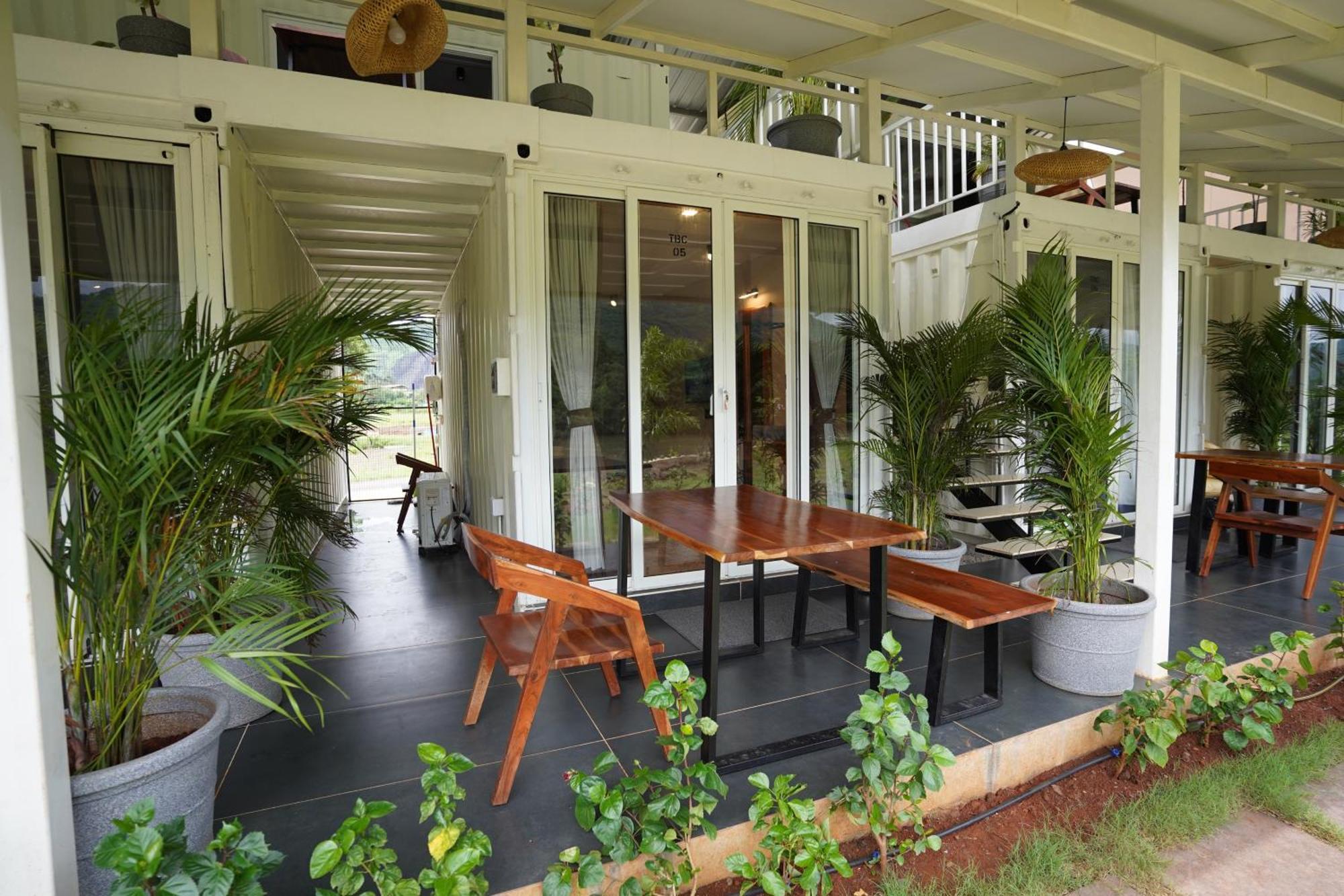 The Boat Club,Karjat Hotel Bagian luar foto