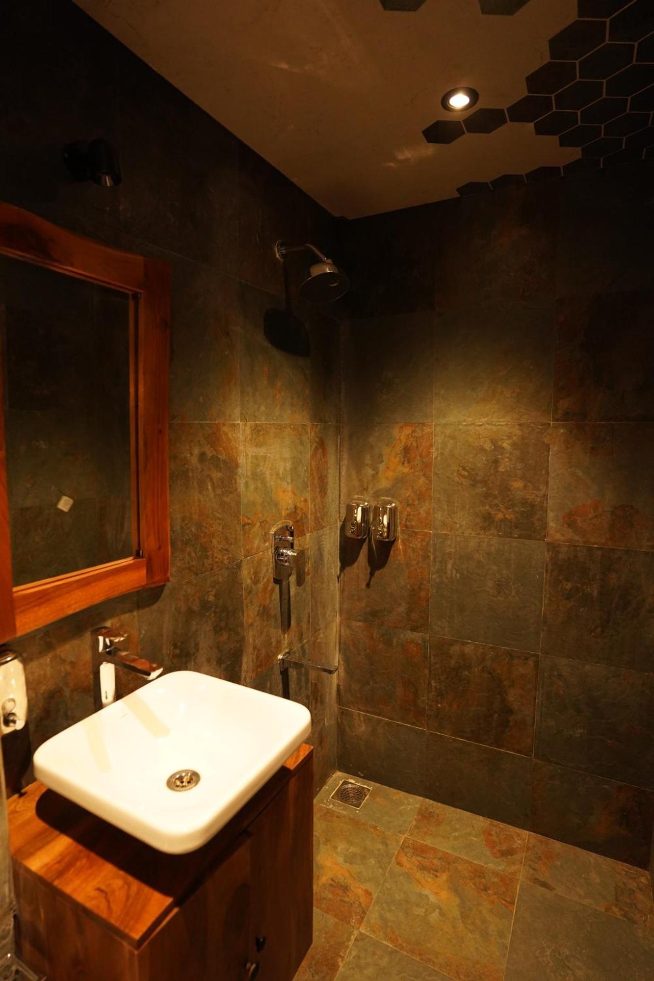 The Boat Club,Karjat Hotel Bagian luar foto